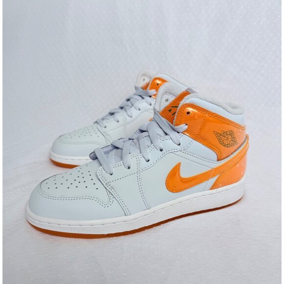 Air Jordan 1 Mid SE Gatorade Pack GS FN9053-018 Football Grey/Orange 5.5Y - Picture 2 of 6